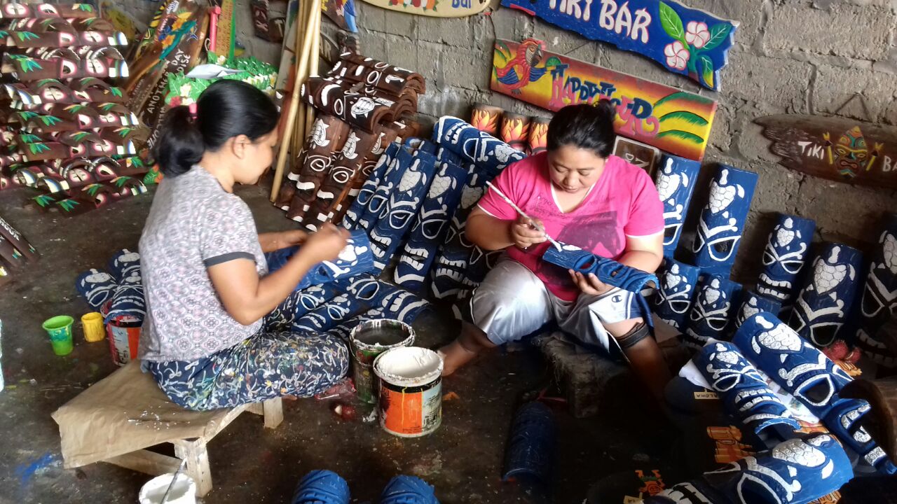 Workshop tiki carving - bali handicrafts